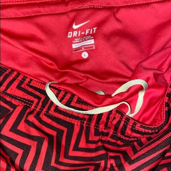 Nike dri fit shorts size L - Picture 2 of 3